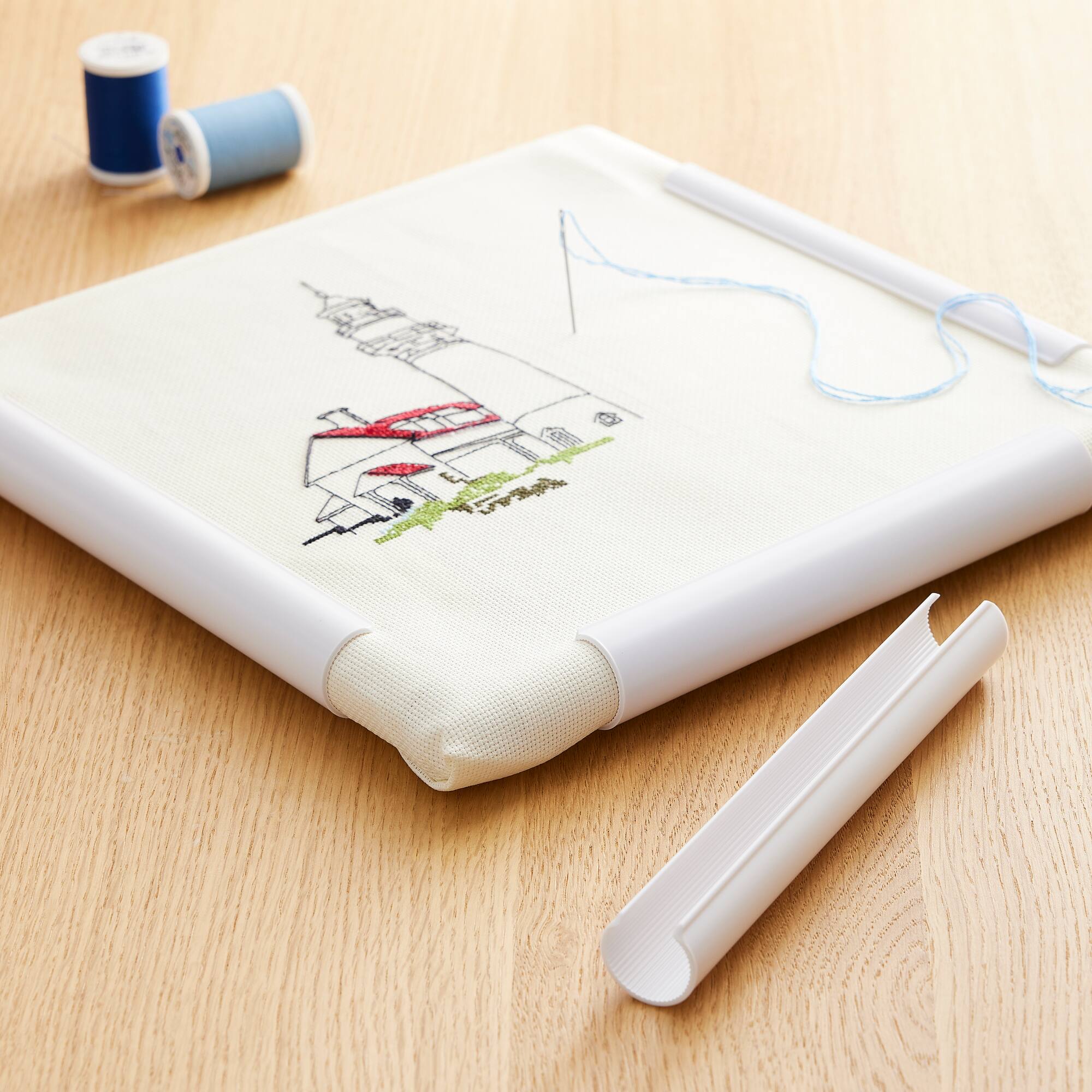 Loops & Threads™ Plastic Snap Frame